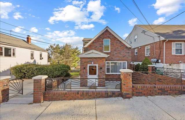 Photo of 124 Alexander Avenue