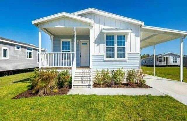 Photo of 2505 East Bay Dr #64