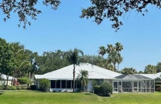 1880 SW Springfield Court