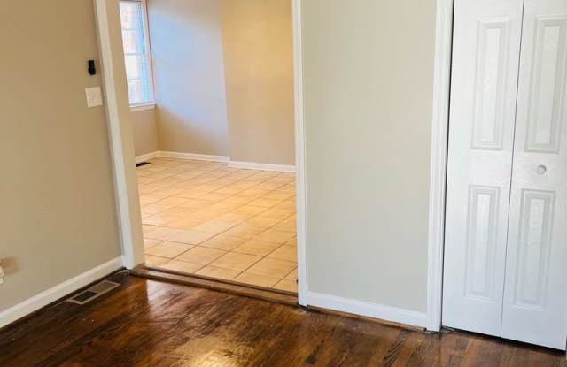 3 bed, 2 bath ranch home