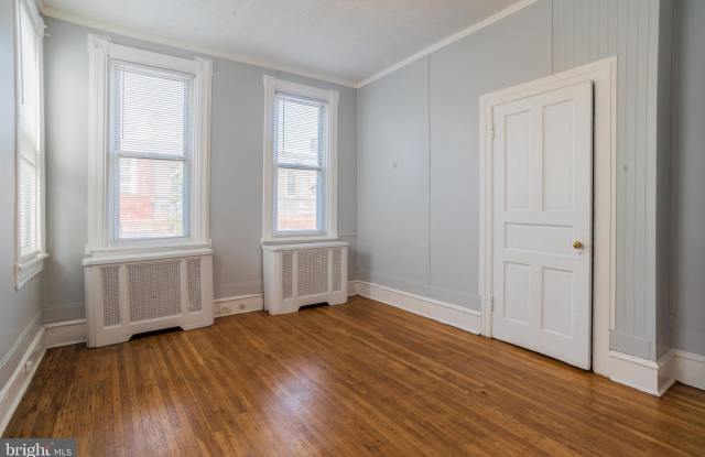 3728 N 15TH Street unit: 2Nd Fl