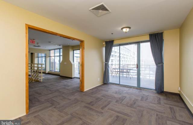 3-7 N COLUMBUS Boulevard