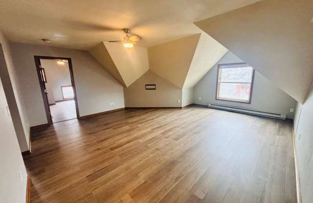 Photo of Huge 5BD Two Story Apartment Blocks from Downtown La Crosse