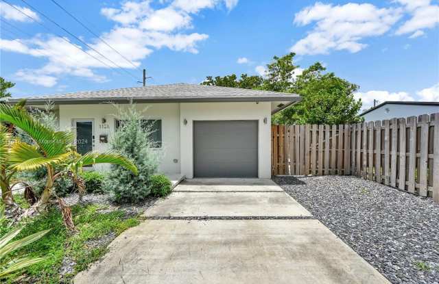 1126 NE 16th Ct