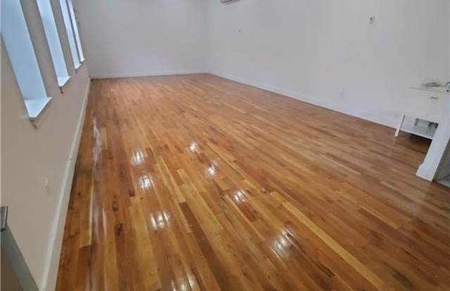 Photo of 1383 44th Street