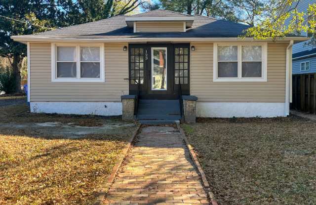 Beautifully Updated 3 Bed 2 Bath Haymount Home