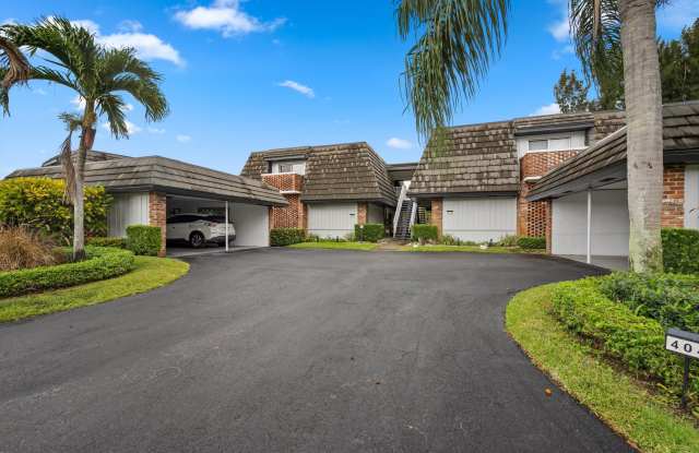 Photo of 404 Pine Tree Court