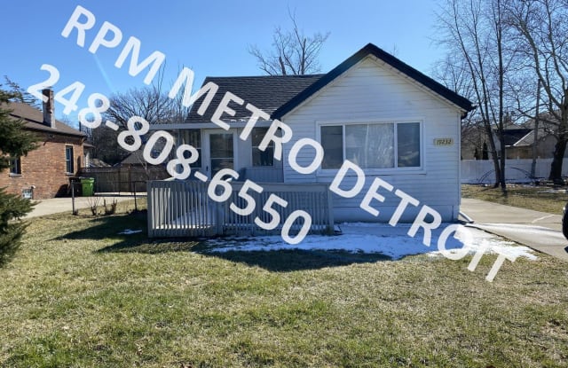 19232 Brandt St - 19232 Brandt Street, Roseville, MI 48066