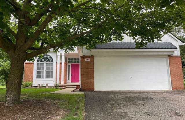 116 MAPLEWOOD Court