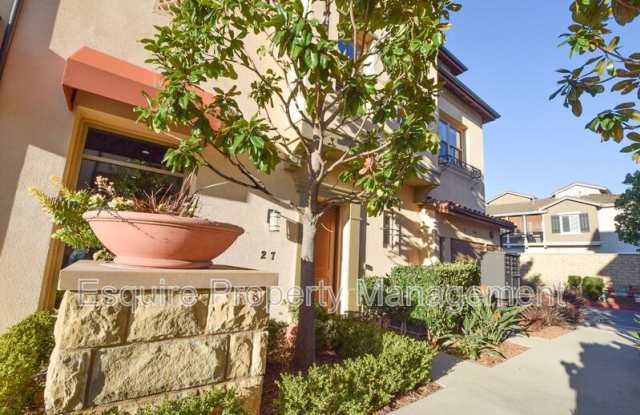 202 VILLAGE COMMONS BLVD