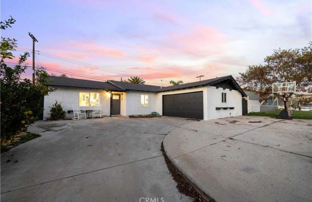 467 Susan Ave