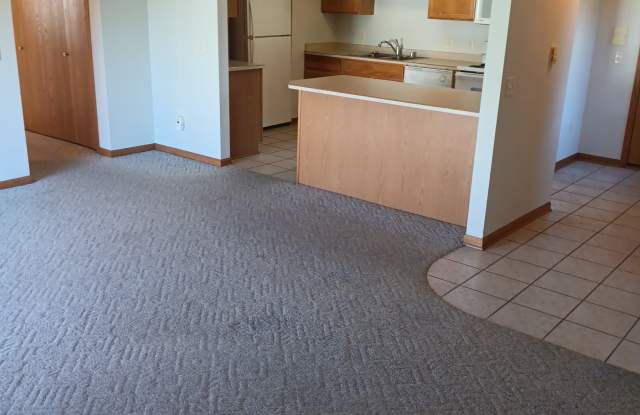 585 Kelvington Dr - 3