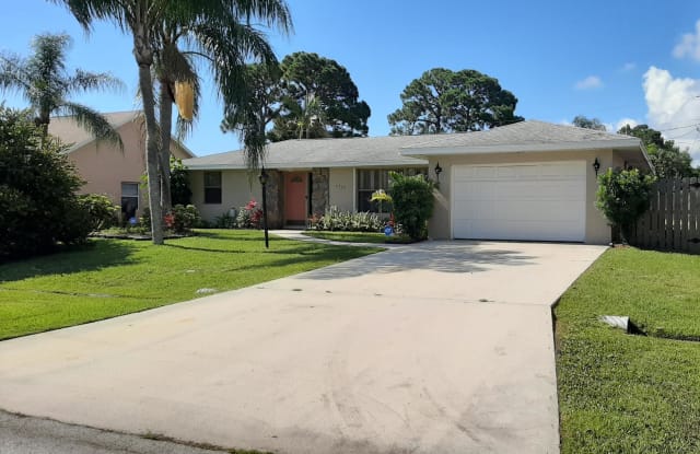 2720 SE Bishop Avenue - 2720 Southeast Bishop Avenue, Port St. Lucie, FL 34952