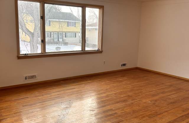 Photo of 8255 Reed Ave