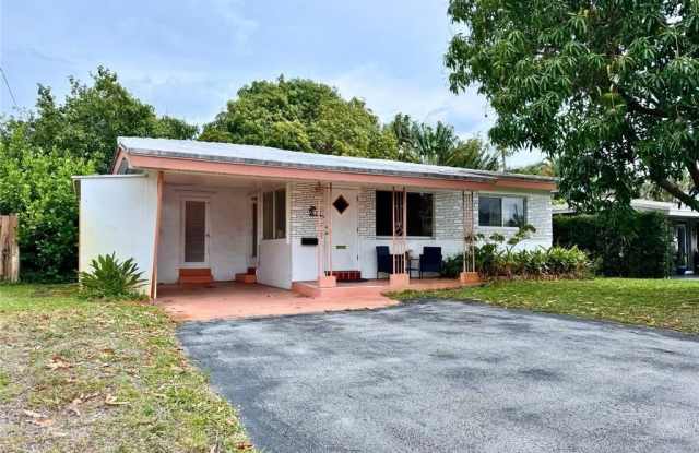 Photo of 311 NE 48th Ct