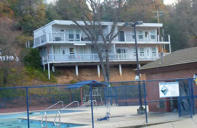 Photo of 200 Parkview Dr