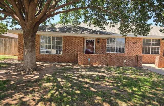 5104 Rainbow Rd