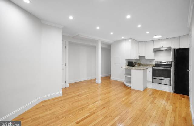 Photo of 1828 CALIFORNIA Street NW unit: B