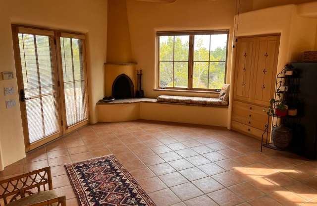 3 Arriba Circle - Guest House - 3 Arriba Circle, Santa Fe County, NM 87506