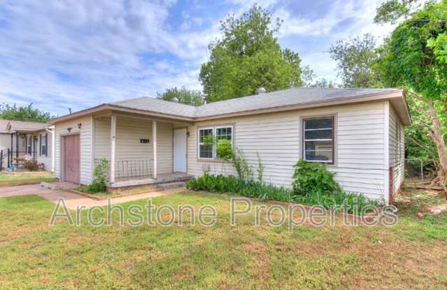 2312 Mustang Dr.