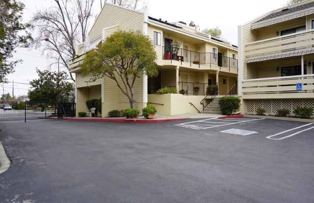 576 W Parr Ave Unit 24 - 576 West Parr Avenue, Los Gatos, CA 95032