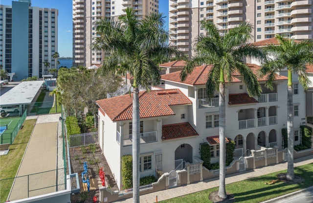 Photo of 2110 W 1st Street unit: 103