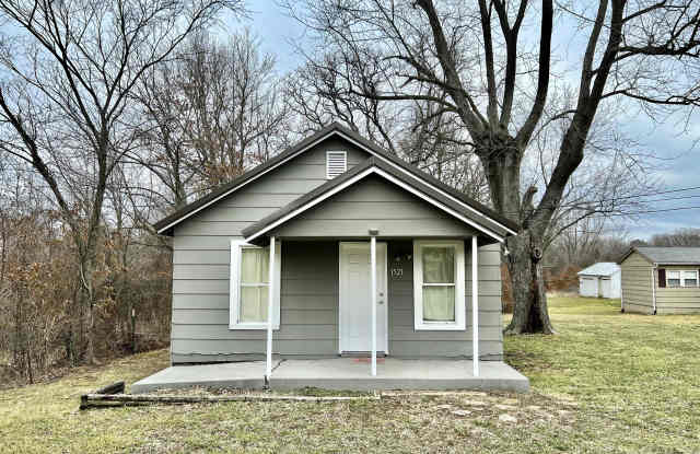 1521 Elmont Road