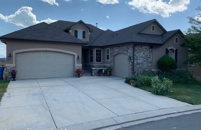 2789 W Crooked Stick Dr #B - 2789 West Crooked Stick Drive, Lehi, UT 84043