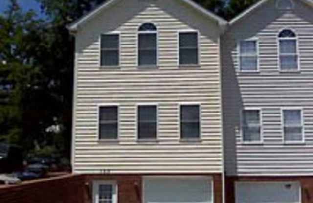 2 Bedroom 3.5 Bath Townhouse