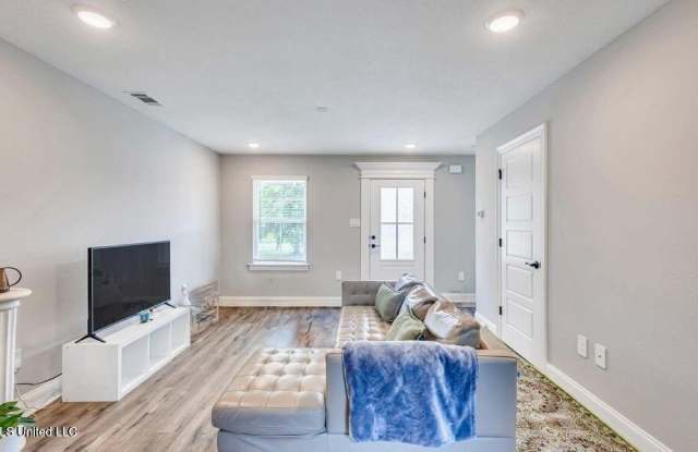 13227-R Willow Oak Circle