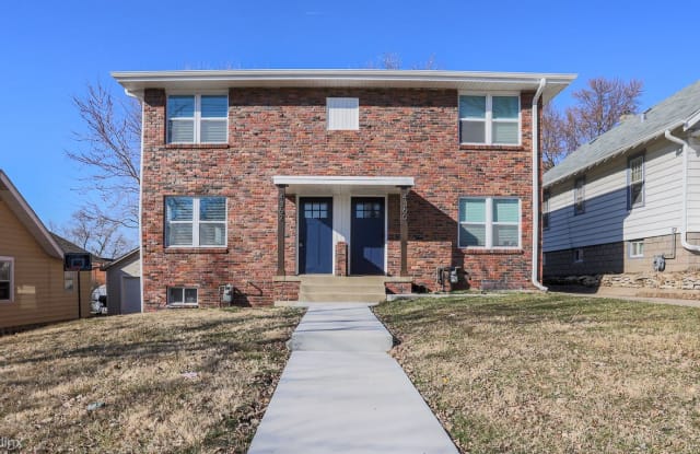 4362 Davenport Street - 4362 Davenport Street, Omaha, NE 68131