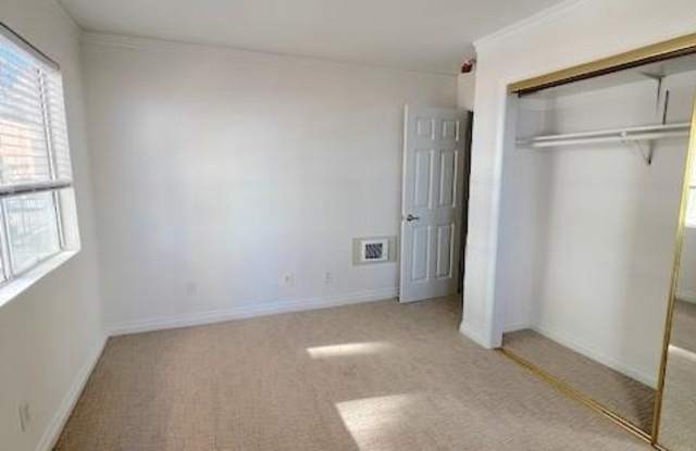 Photo of 535 Esplanade