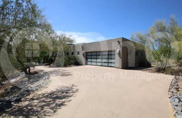 5844 East Carefree Mountain Drive