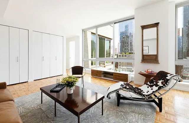 Photo of 455 West 37th Street