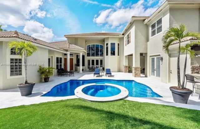 8948 Pinebrook Court #8948