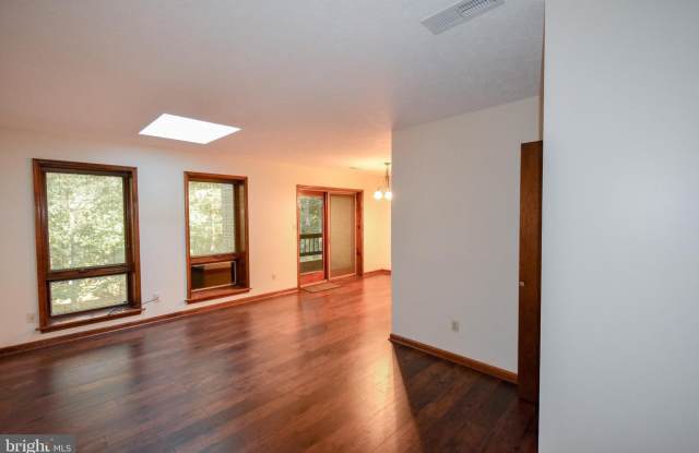 23247 WHITE BIRCH Court unit: 135