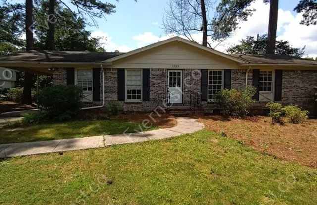 1089 Sherbrooke Cir