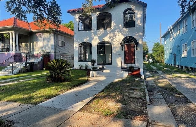 3210 Louisiana Ave Pkwy - 3210 Louisiana Avenue Parkway, New Orleans, LA 70125