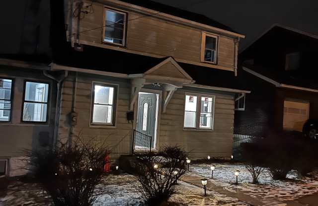 Photo of 3727 Woodrow Ave