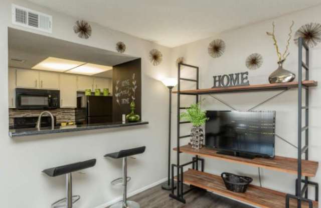 950 Bitters Rd E, #1212