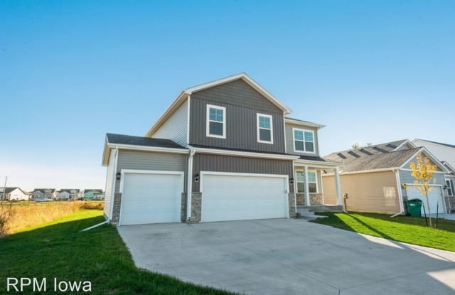 3009 NW Woodbury Drive - 3009 Northwest Woodbury Drive, Ankeny, IA 50023