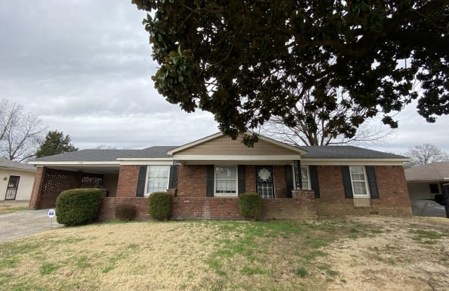 1406 Randall Dr - 1406 Randall Drive, Memphis, TN 38116