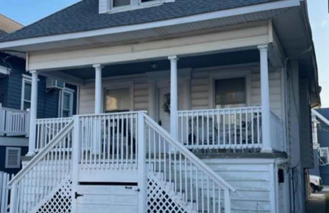 4 N Hillside Ave #1