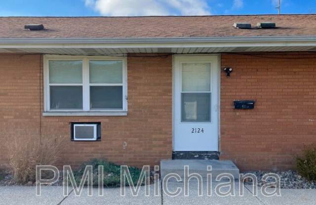 2124 Lathrop St