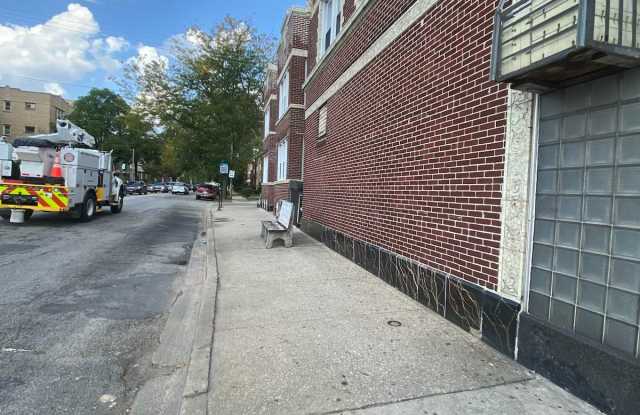 5948 West Roosevelt Road