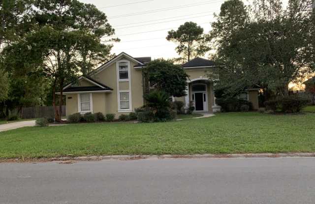 3204 Southern Hills Circle West