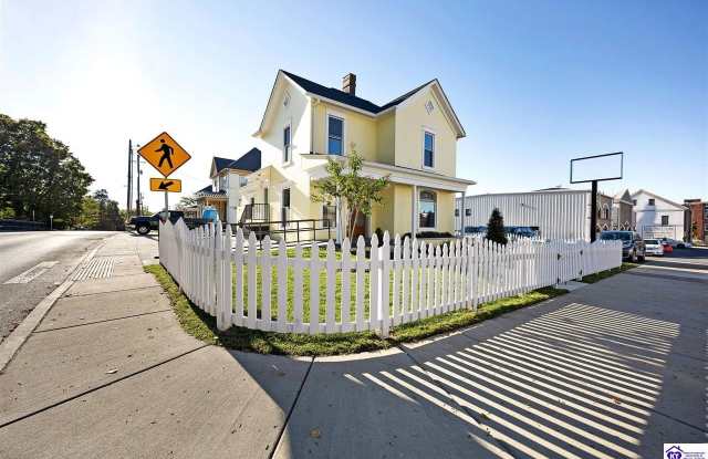 Photo of 127 N Main Street