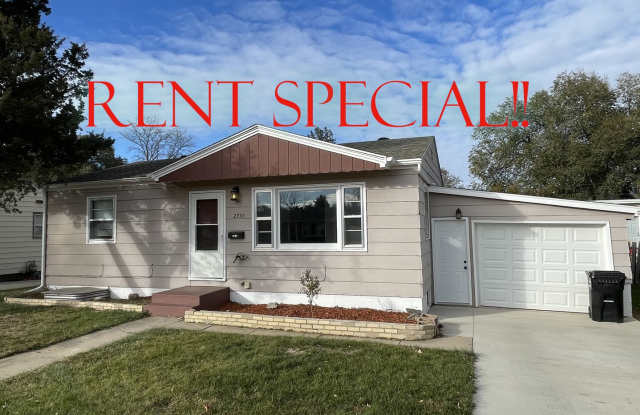 Photo of ~ RENT SPECIAL ~ HOLIDAY MERRINESS ~ Spacious 3-Bedroom, 2-Bathroom Home – West Side Location