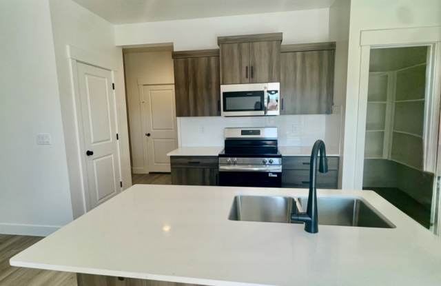 Photo of 5722 South Weehawken Lane - 1