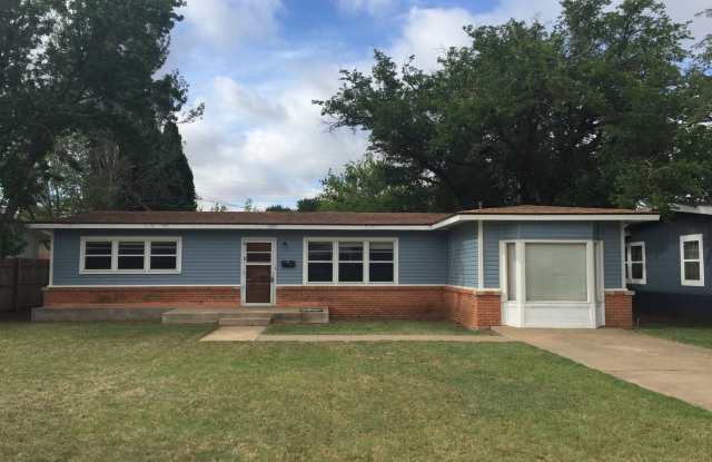 Pre-Leasing  Short term option available!